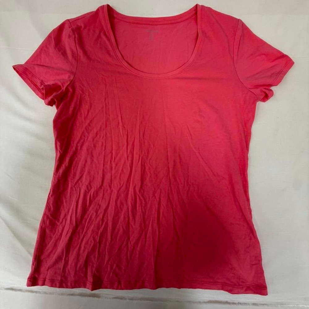 Bright coral pink scoop neck tee by Amazon Essentials‎